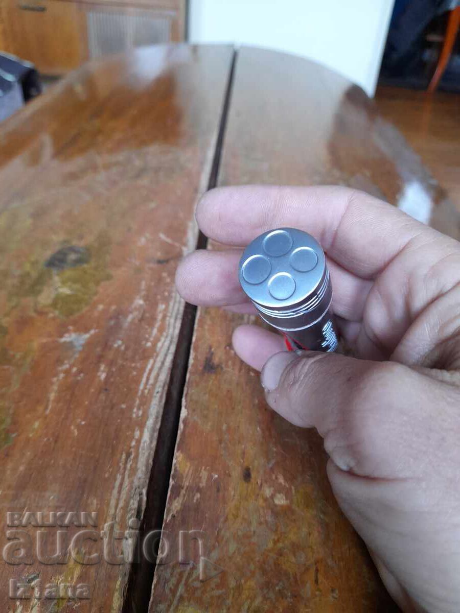 Ένας παλιός αναπτήρας Marlboro - 5