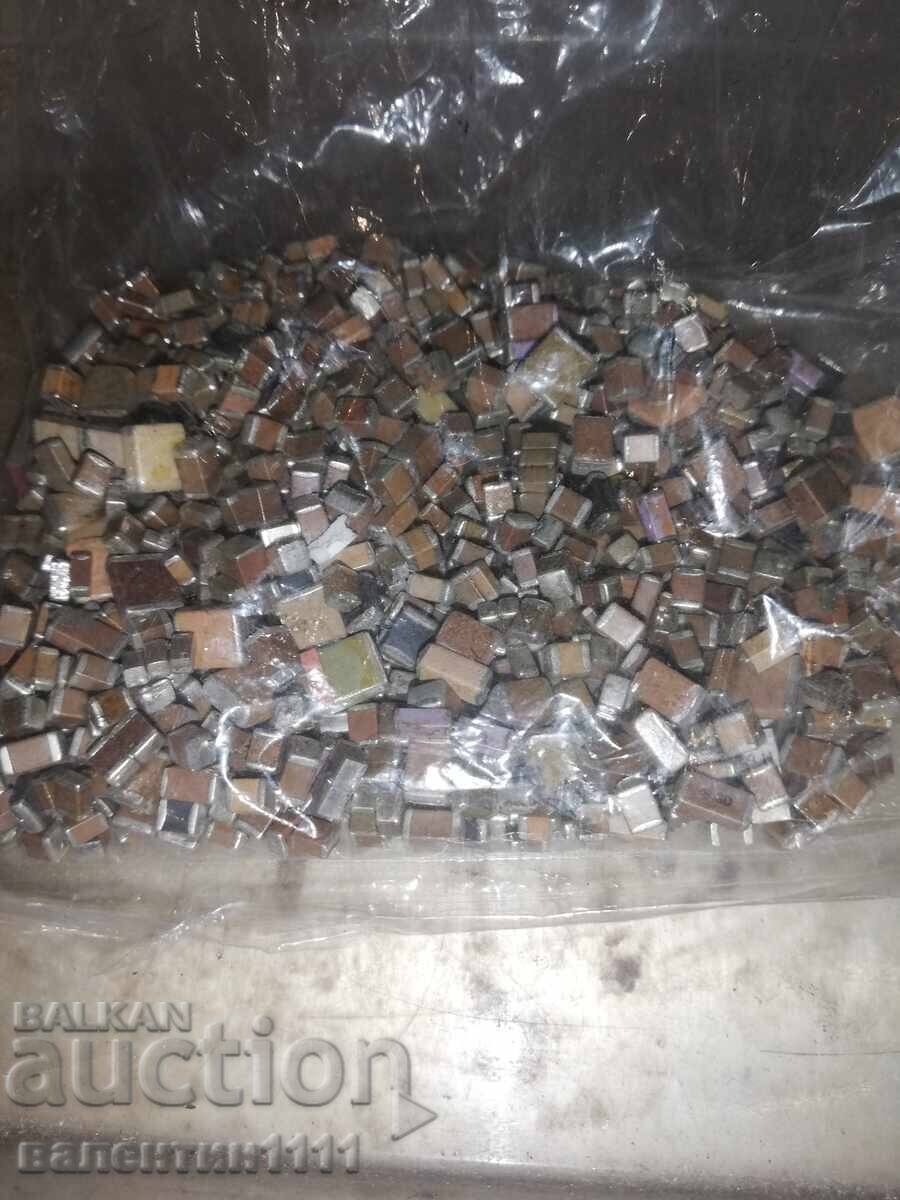 Licitație Condensatori SMD deșeuri electronice