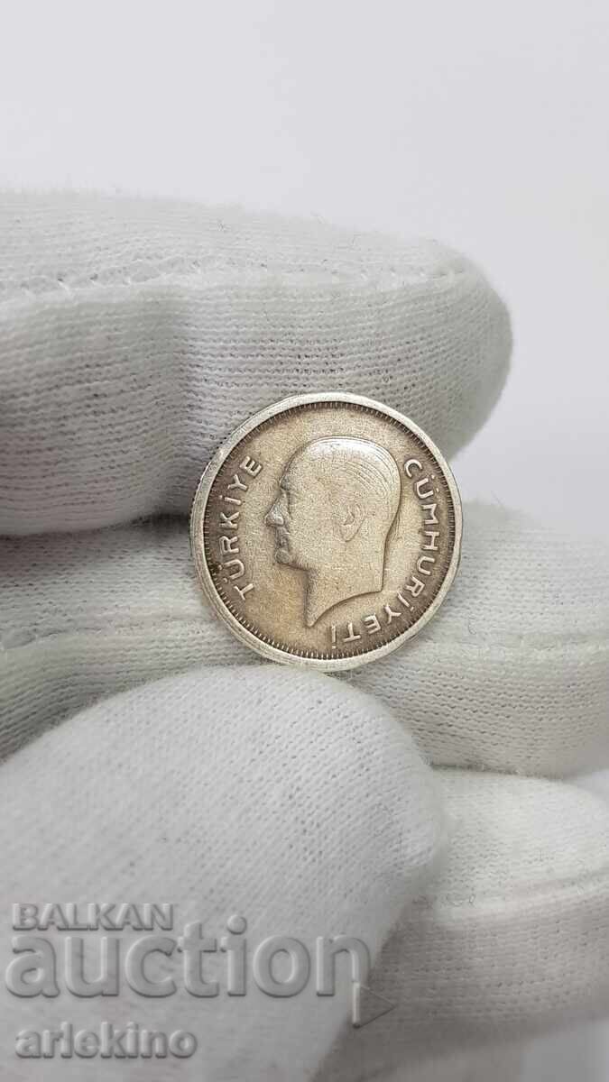 Рядка сребърна монета 25 куруш 1935 - Турция с цена € 23.00 | 44.98 лв. Рядка сребърна монета 25 куруш 1935 - Турция с цена € 23.00 | 44.98 лв.