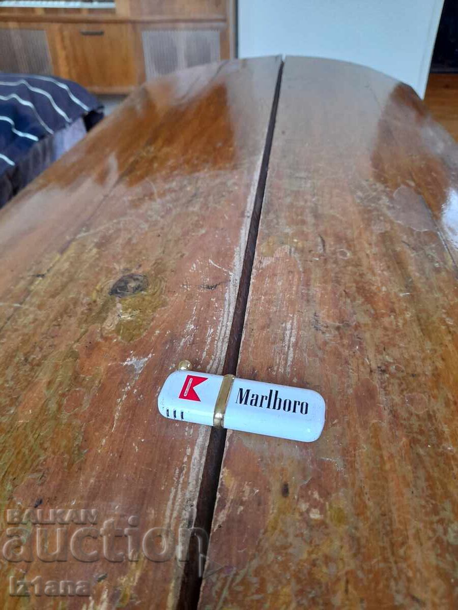 Ένας παλιός αναπτήρας Marlboro