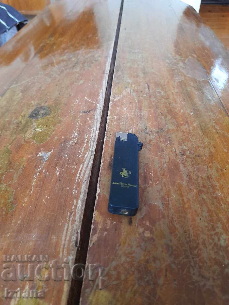 Стара запалка John Player Special