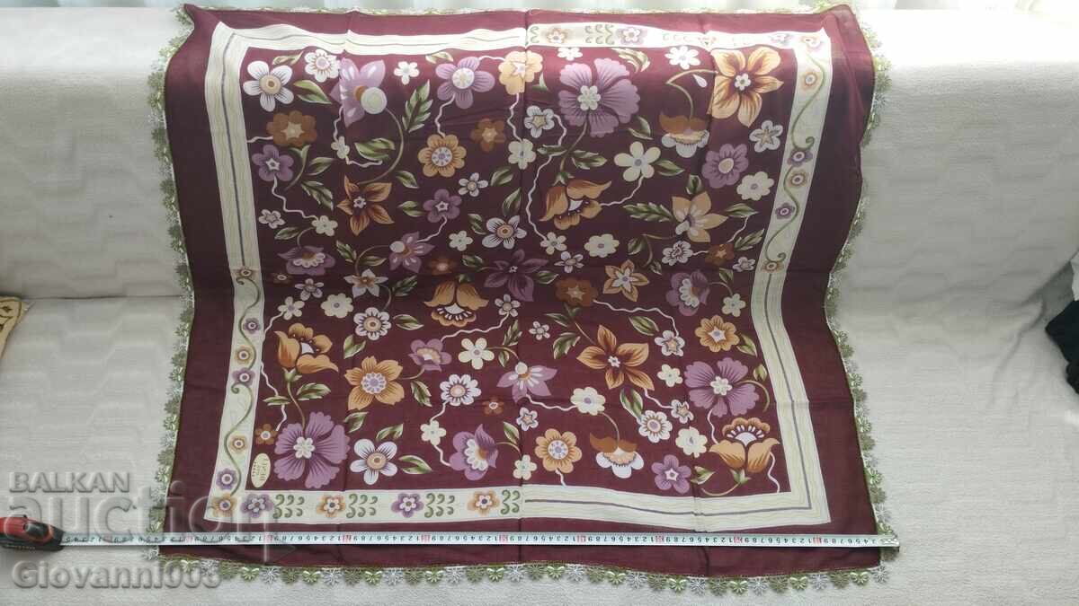 Licitație Batic cu dantelă 10