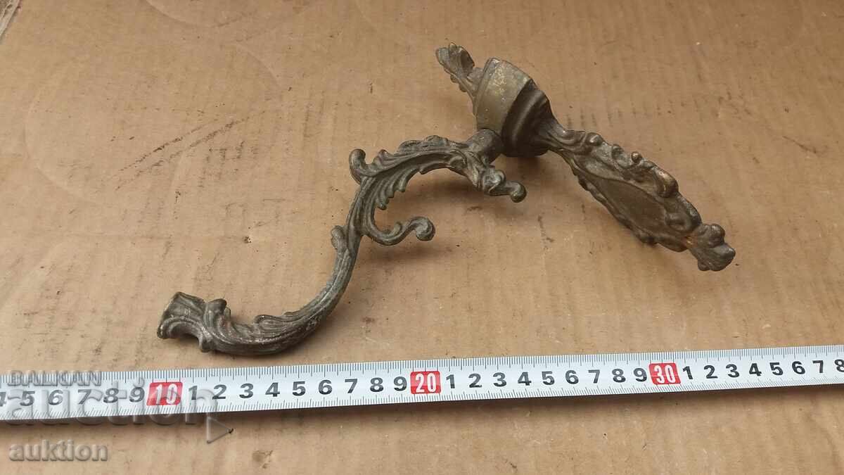 Candelabru masiv din bronz pentru perete cu preț € 8.99 | 17.58 BGN