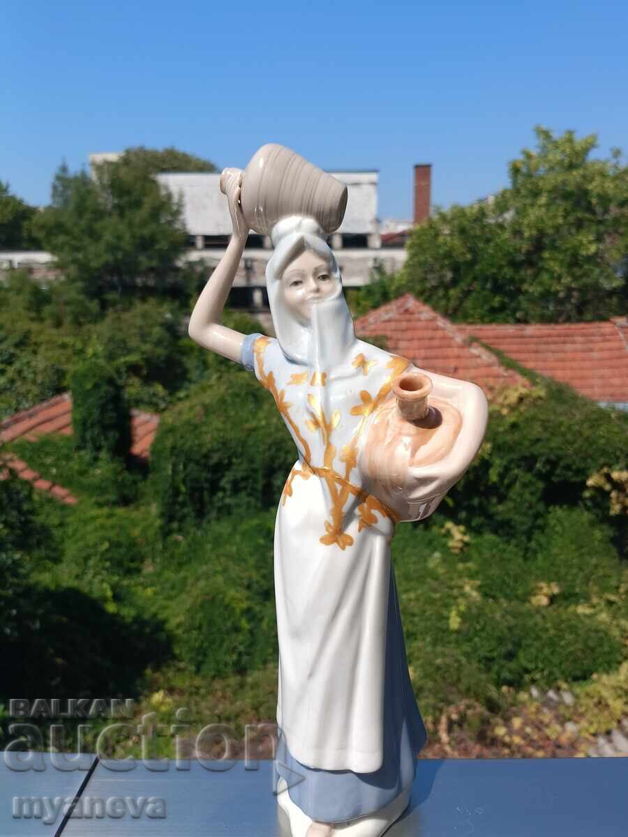 Порцеланова,колекционерска фигура на жена - 7