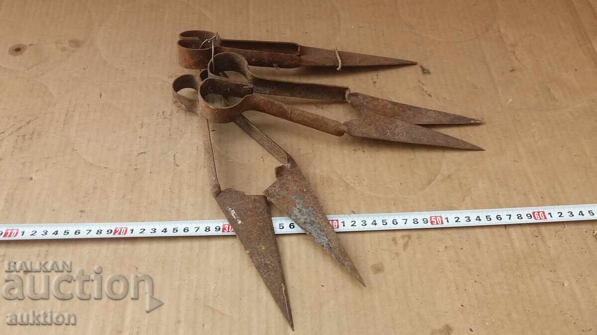 OLD SHEEP SHEARS - WROUGHT IRON with price € 6.99 | 13.67 BGN