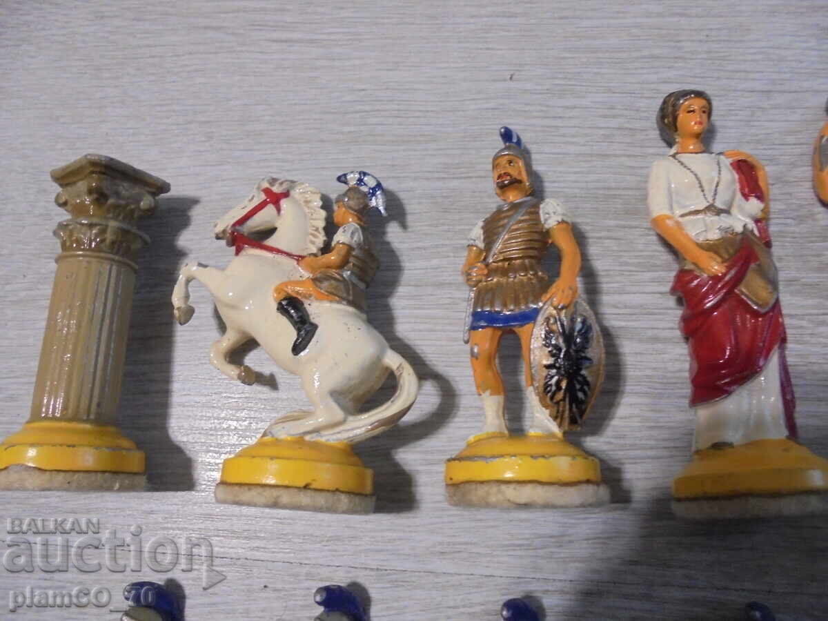 №*8428 Стари метални фигурки – 16 броя с цена € 44.90 | 87.82 лв.