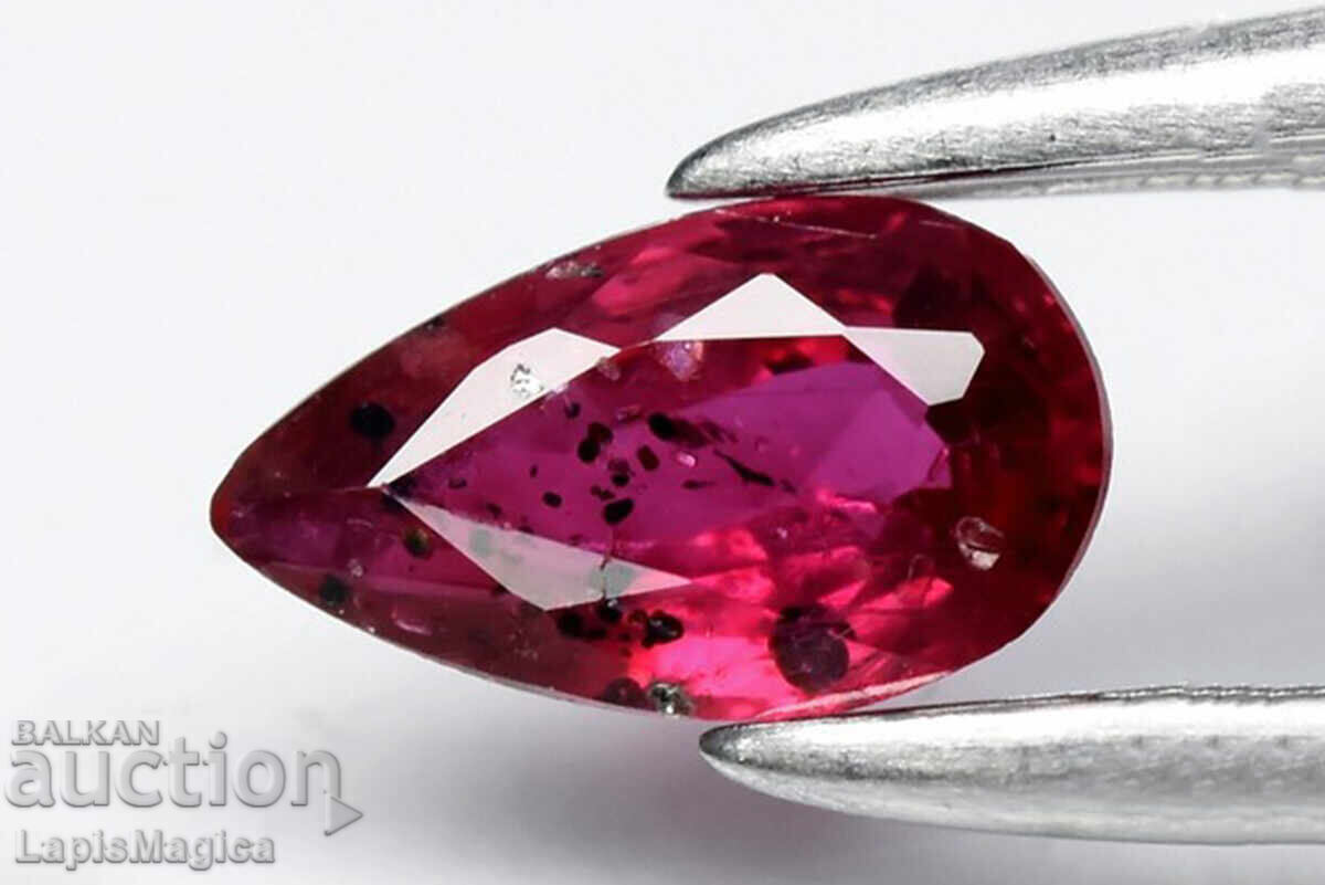 Μωβ-κόκκινο ρουμπίνι 0.19ct θερμαινόμενο, κοπή δάκρυ Μωβ-κόκκινο ρουμπίνι 0.19ct θερμαινόμενο, κοπή δάκρυ