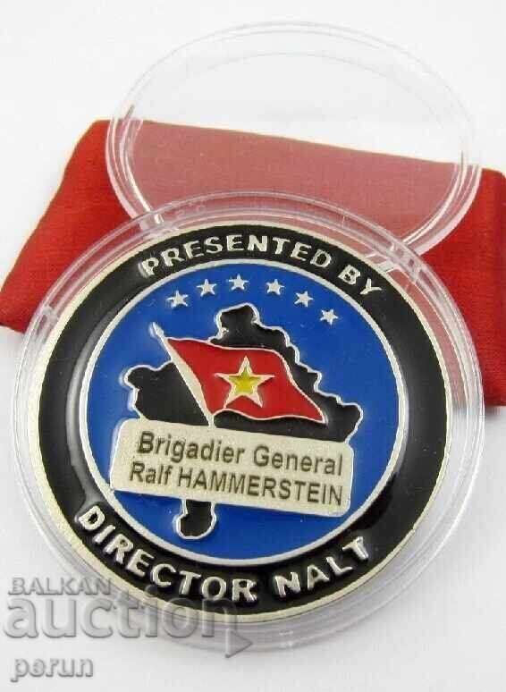 Licitație Placă - Echipă consultativă și de coordonare NATO în Kosovo