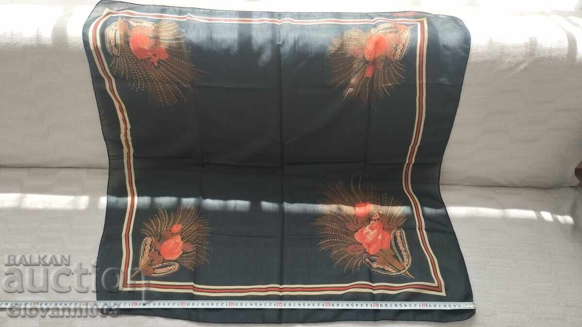 Δημοπρασία Κασκόλ κεφαλής 37