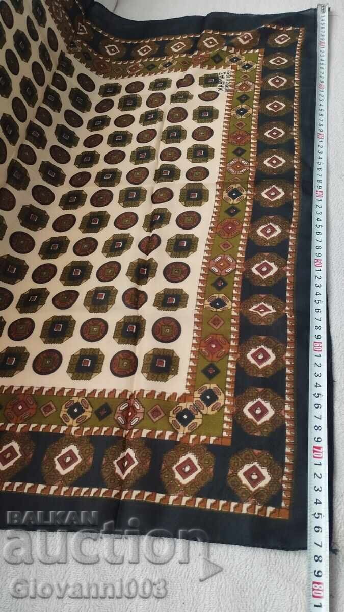 Забрадка за глава 41 с цена € 4.00 | 7.82 лв.