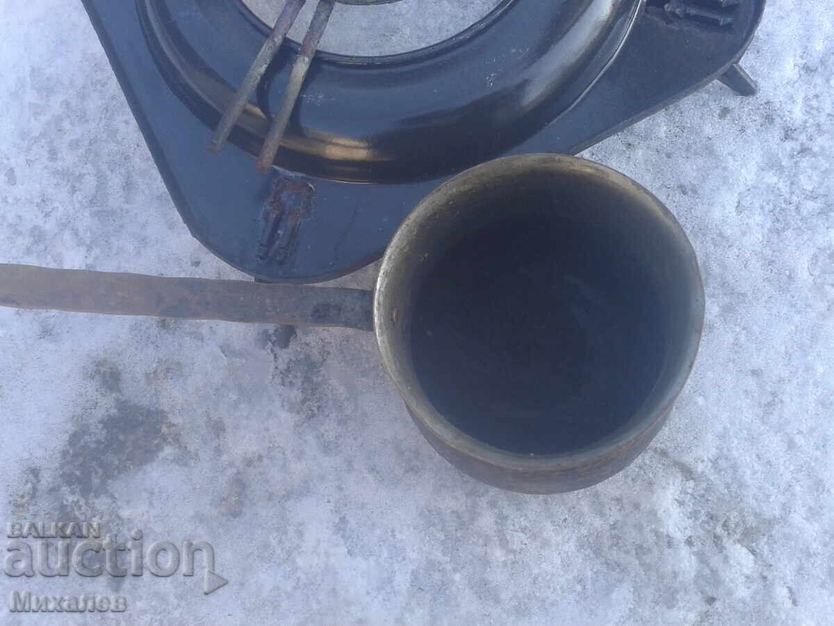 Δημοπρασία Χάλκινο μπρίκι + εστία Δημοπρασία Χάλκινο μπρίκι + εστία