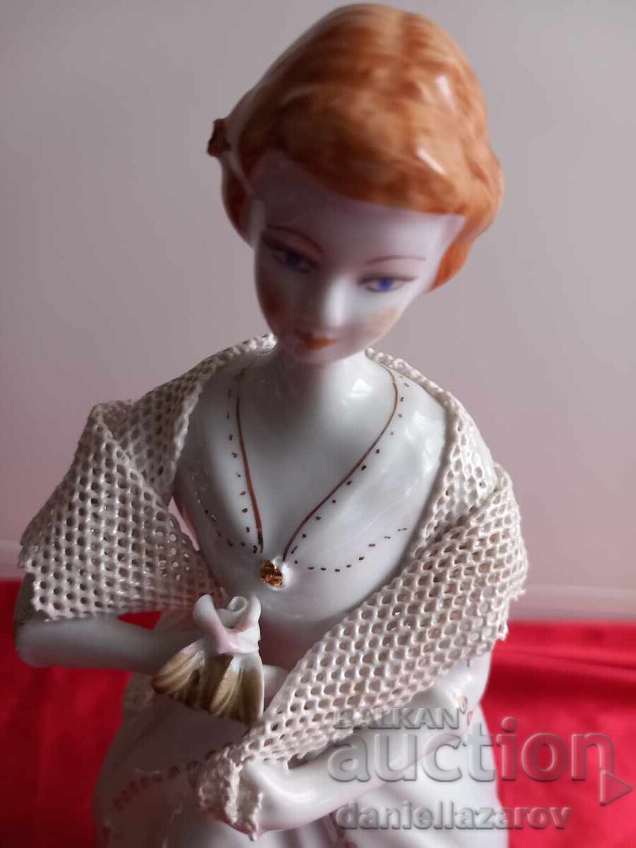 Stipo Dorohoi,Голяма Порцеланова Статуетка ДАМА с цена € 40.00 | 78.23 лв.