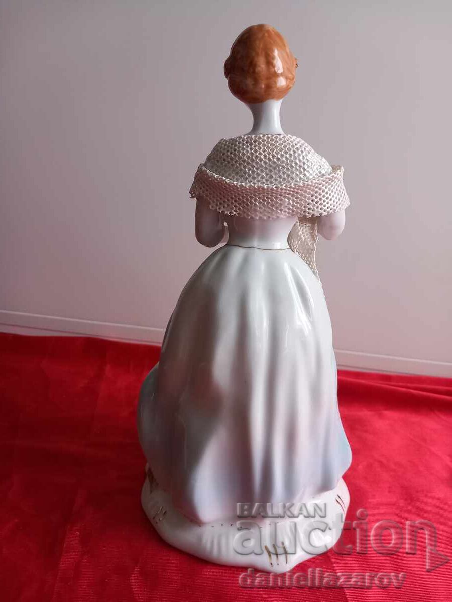 Доставка на Stipo Dorohoi,Голяма Порцеланова Статуетка ДАМА