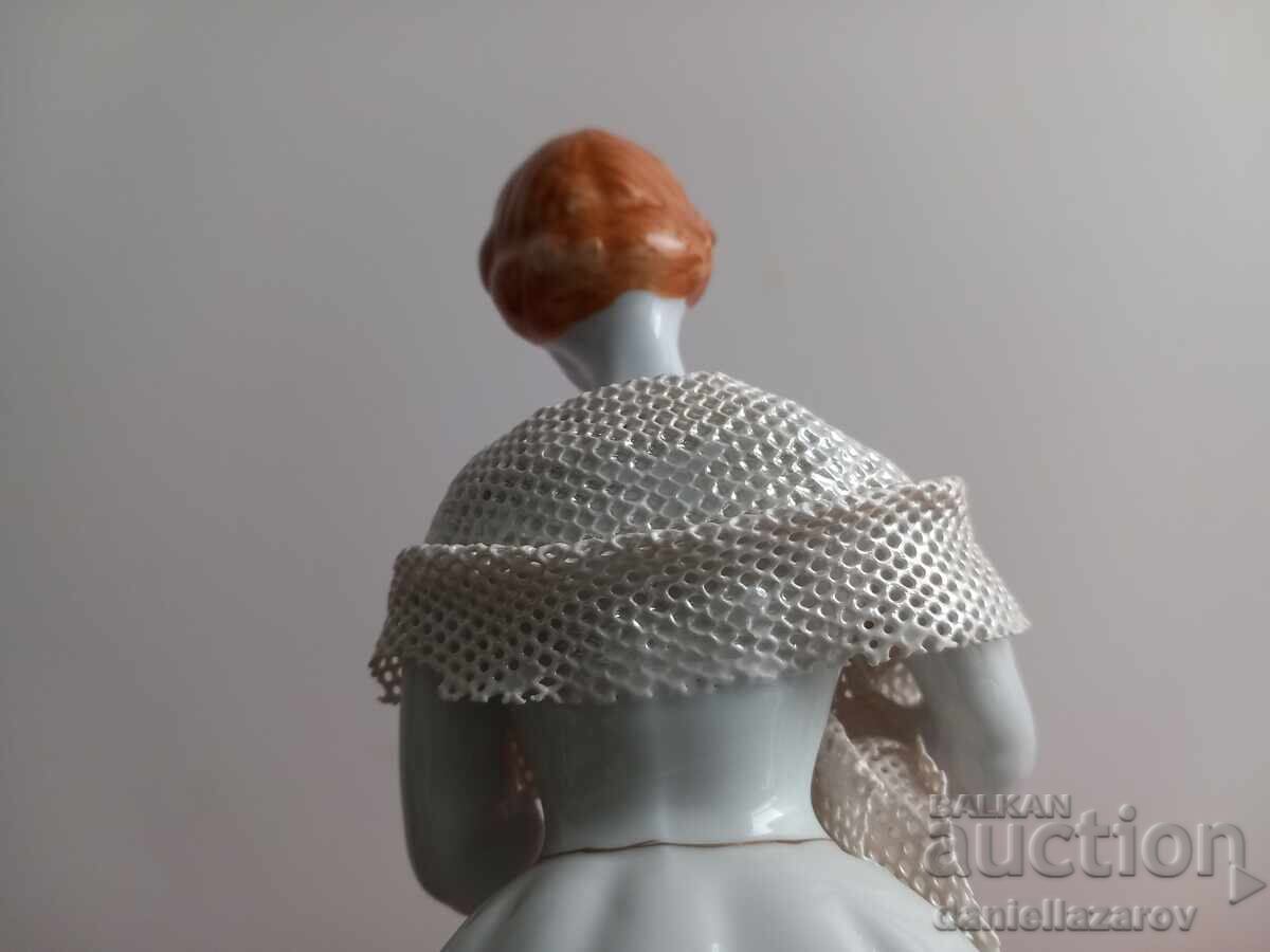 Stipo Dorohoi,Голяма Порцеланова Статуетка ДАМА - 5