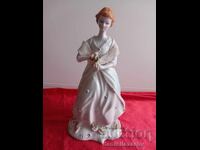 Stipo Dorohoi,Голяма Порцеланова Статуетка ДАМА