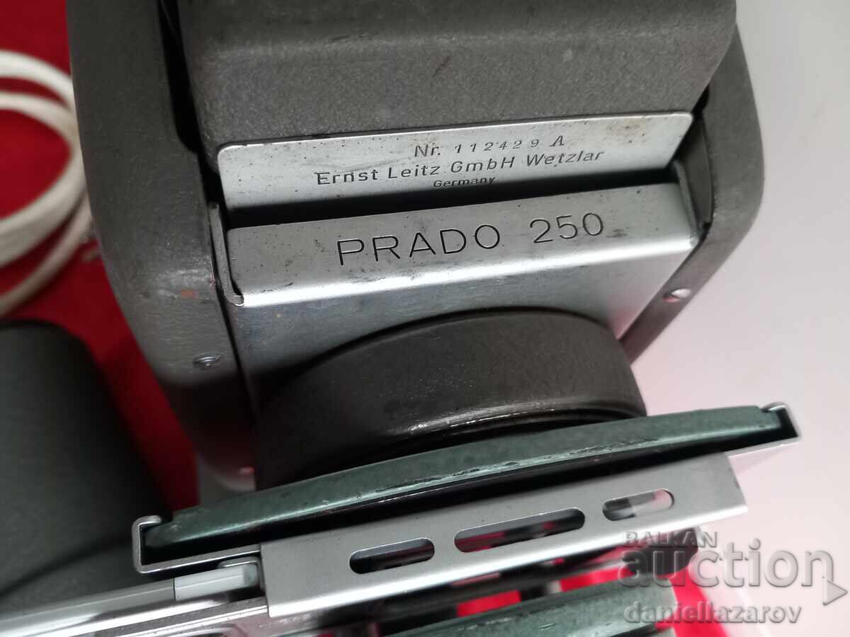 Licitație Leitz/LEICA/ Prado250 PROIECTOR German 1950
