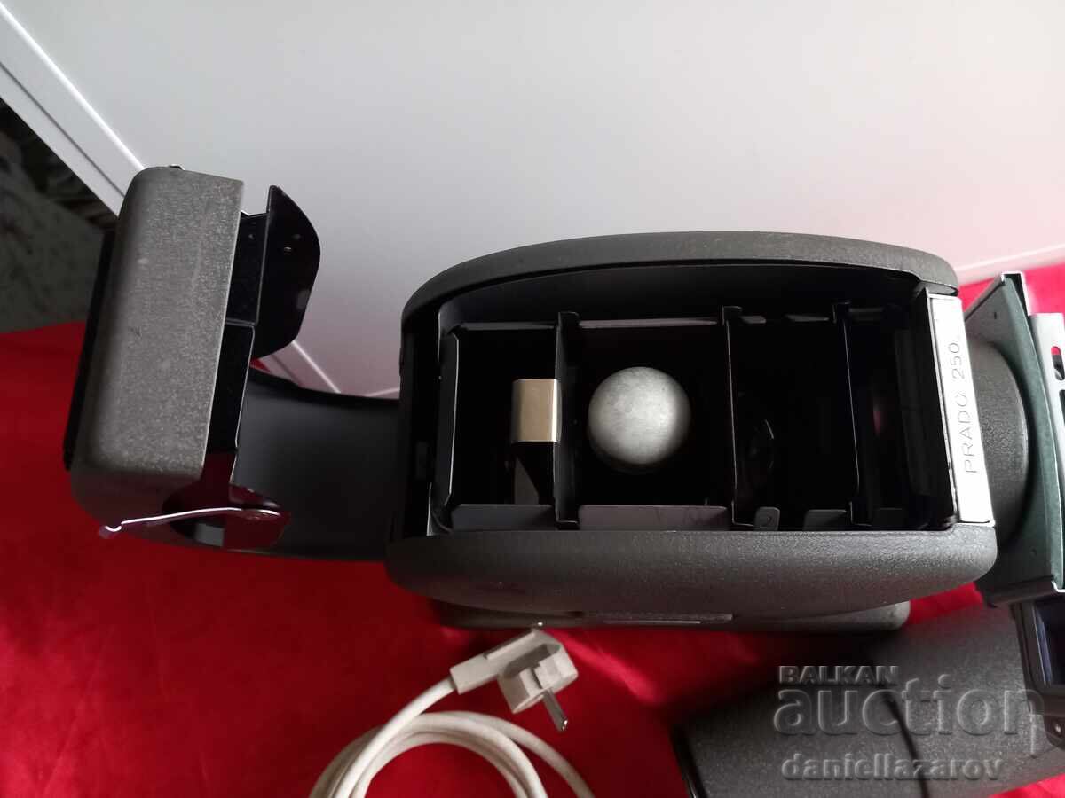 Leitz/LEICA/ Prado250 PROIECTOR German 1950 - 5