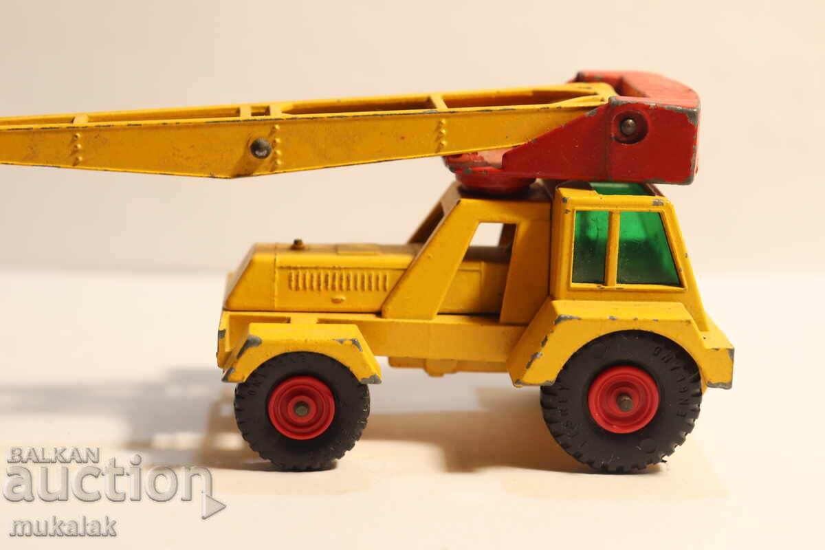 MATCHBOX MACARA AUTO MODEL cu preț € 10.00 | 19.56 BGN