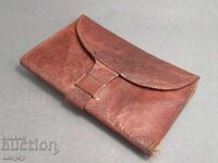 Παλιό δερμάτινο πορτοφόλι