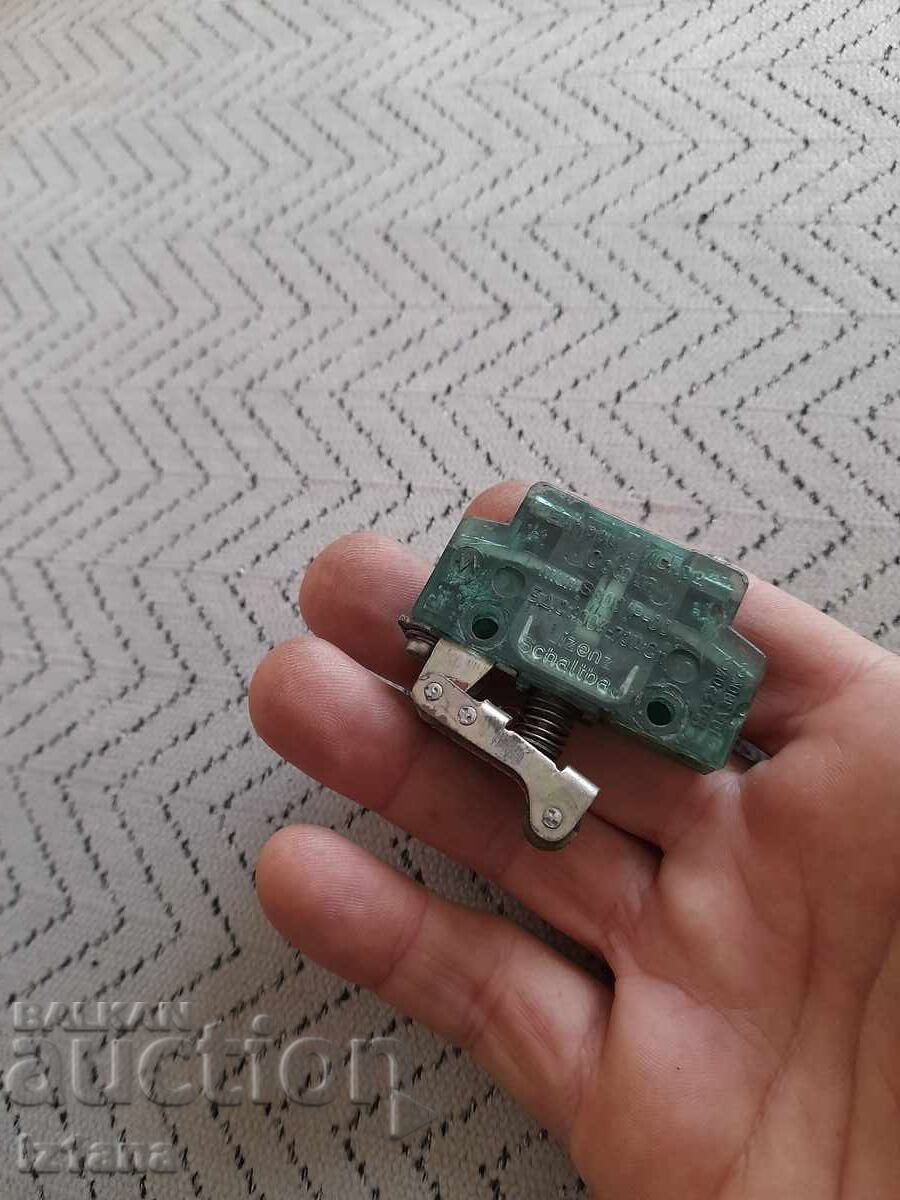 Licitație Întrerupător de limită vechi Licitație Întrerupător de limită vechi