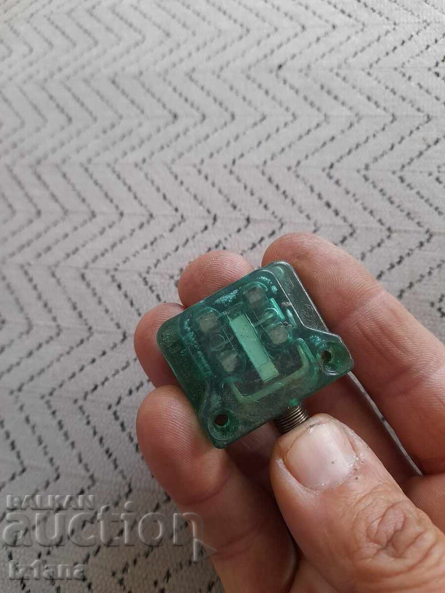 Licitație Întrerupător de limită vechi Licitație Întrerupător de limită vechi