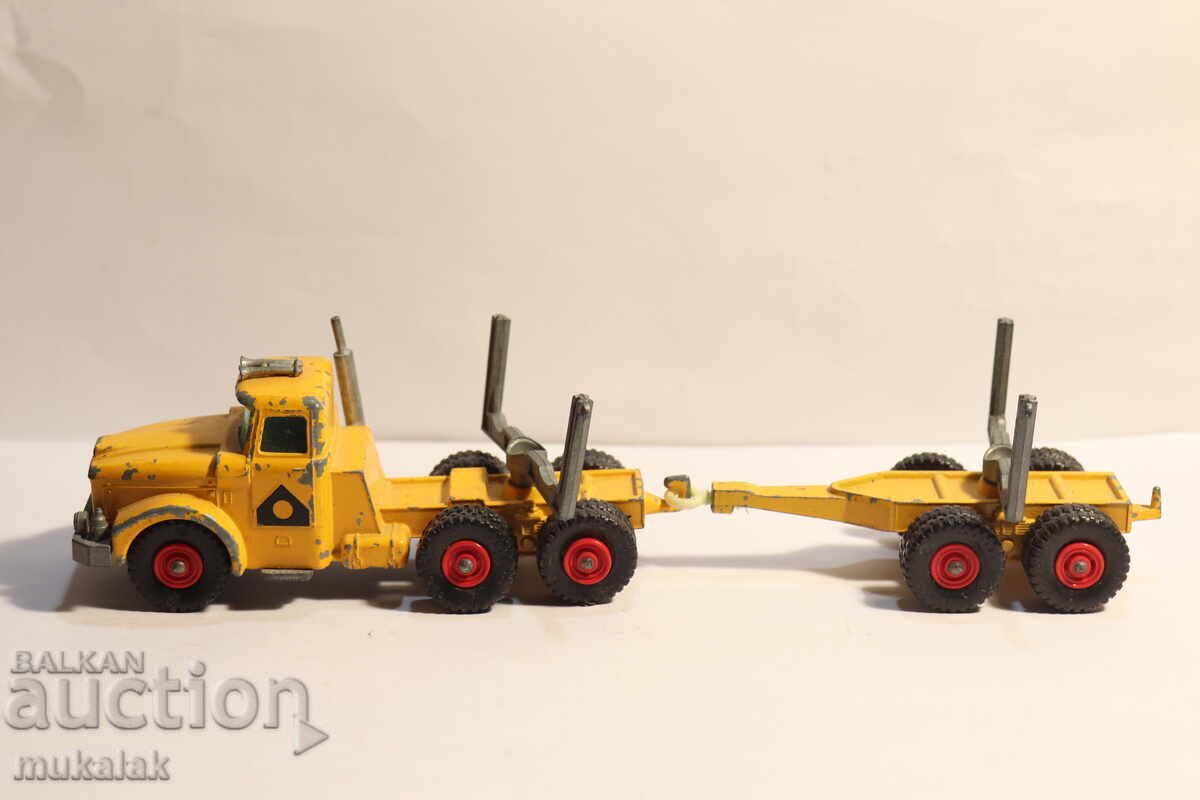 MATCHBOX  КАМИОН ДЪРВАРКА    КОЛИЧКА  МОДЕЛ