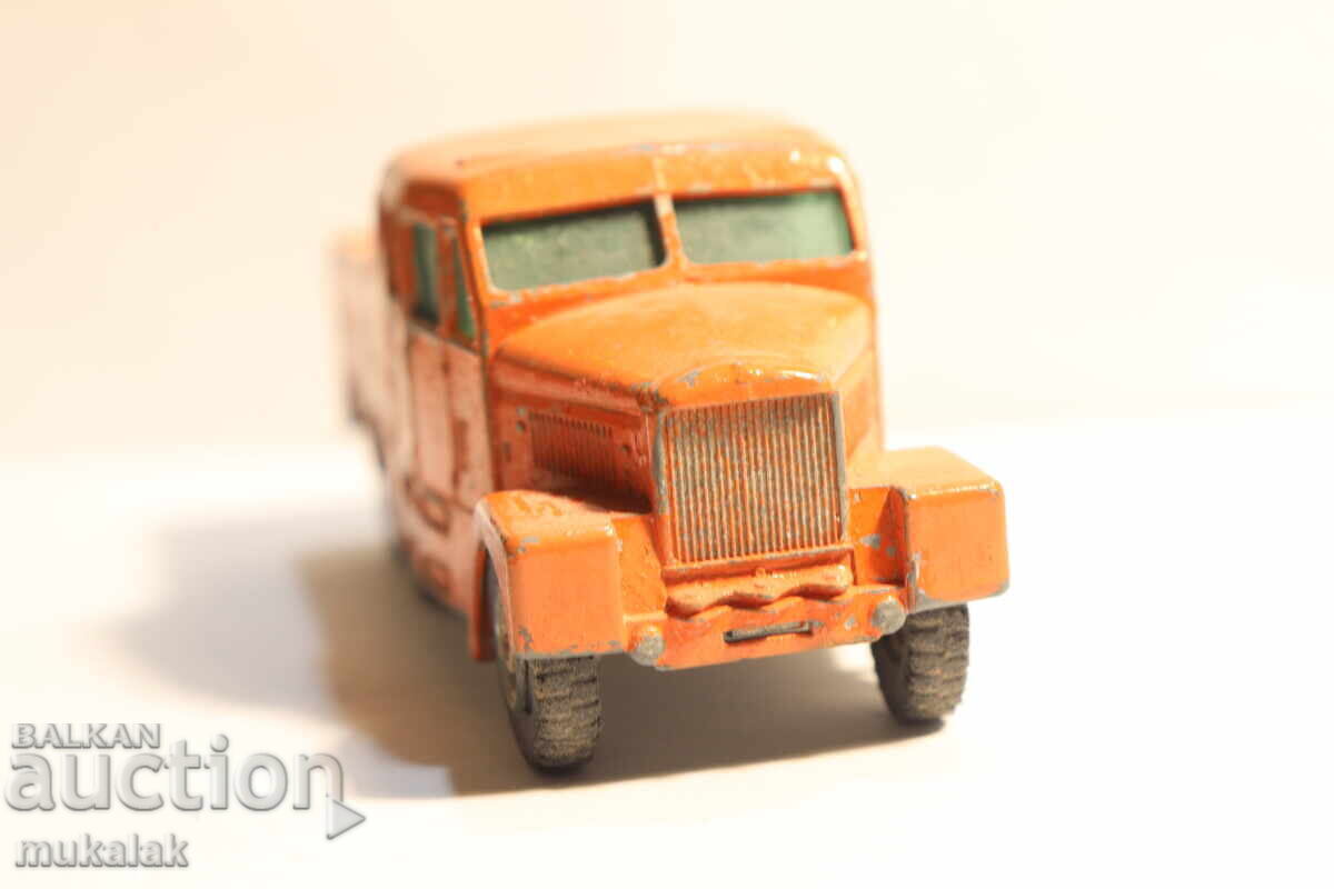 Аукцион MATCHBOX   КАМИОН ВЛЕКАЧ РЕПАТРАК  КОЛИЧКА  МОДЕЛ
