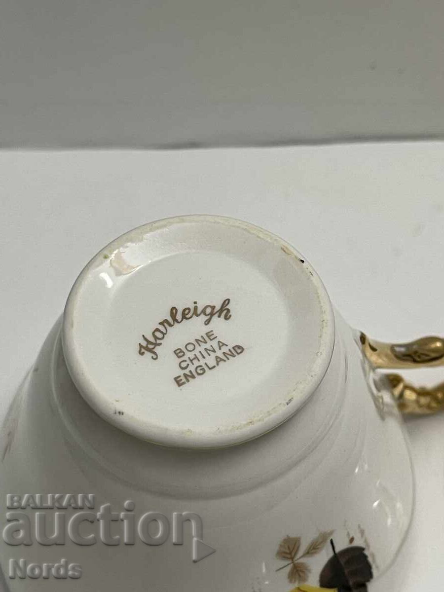 Доставка на Англиски троен сет за чай