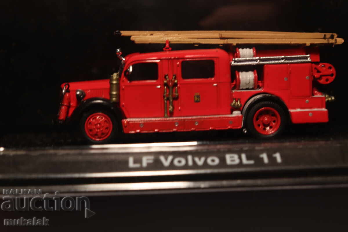 Licitație 1/72??? LF VOLVO BL 11 POMPĂ DE INCENDIU CAMION MODEL