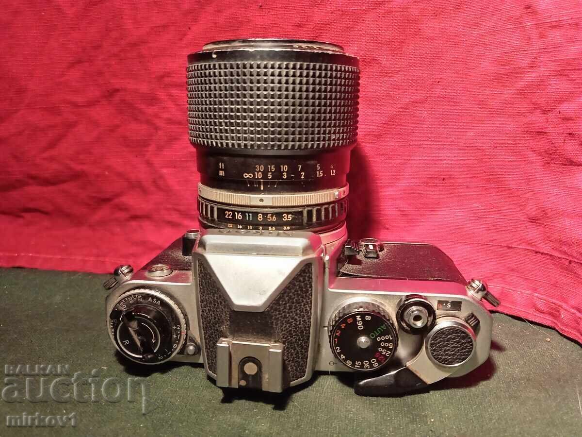 Колекционерски фотоапарат NIKON FE - 5