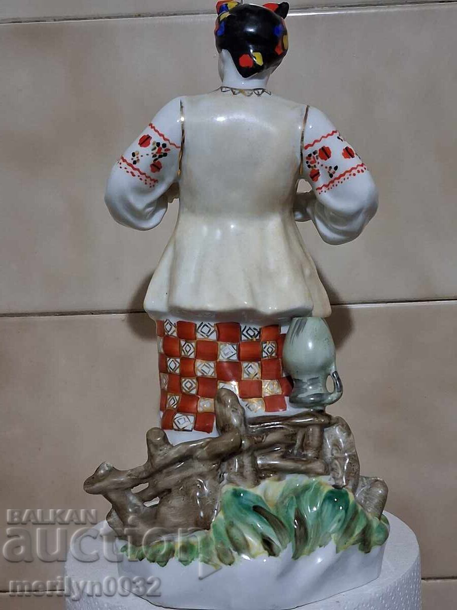 Figurină de porțelan, plastică, statuetă, porțelan URSS cu preț € 71.62 | 140.08 BGN Figurină de porțelan, plastică, statuetă, porțelan URSS cu preț € 71.62 | 140.08 BGN