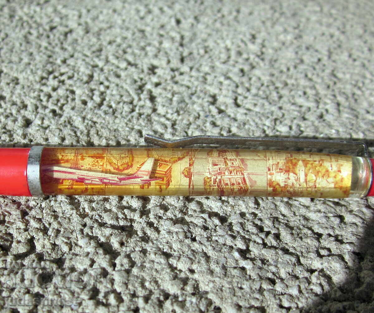 Licitație Stilou plutitor în jurul Parisului cu avionul