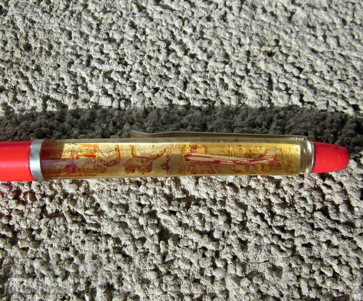 Stilou plutitor în jurul Parisului cu avionul - 5