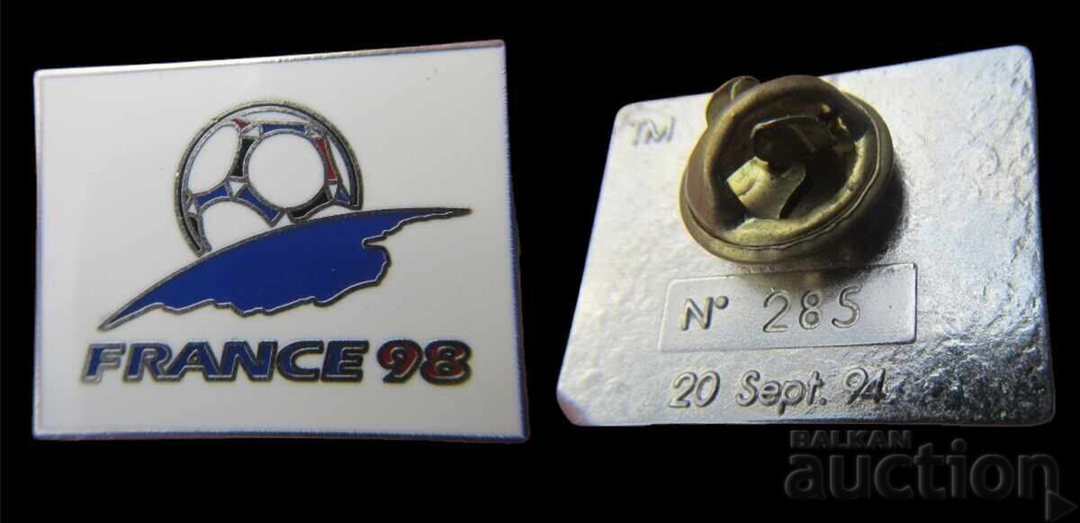 Football Big Old Badge 90s