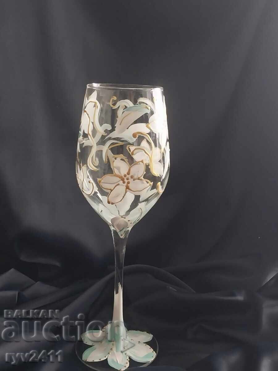 Hand-painted wine glass Hand-painted wine glass