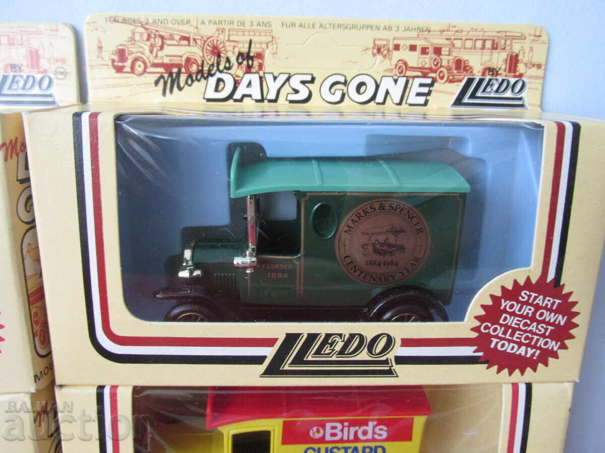 Licitație Carucioare retro Licitație Carucioare retro