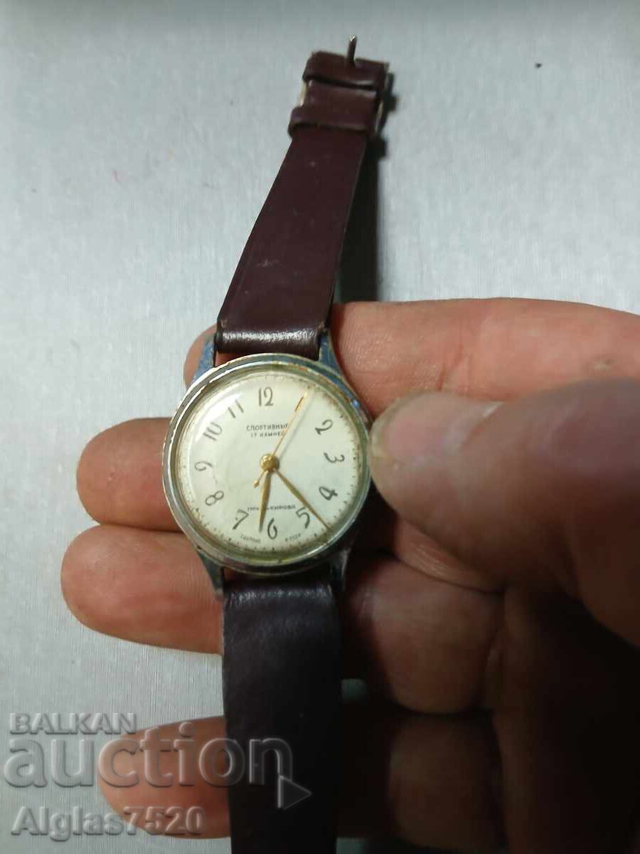 Ρωσικό ρολόι "Κίροφ Σπορτίβνι"- λειτουργεί Ρωσικό ρολόι "Κίροφ Σπορτίβνι"- λειτουργεί