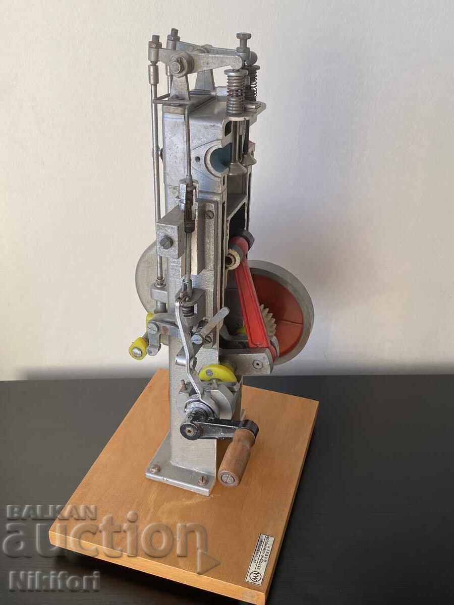 Delivery of Social Educational Model of an Internal Combustion Engine Cutaway