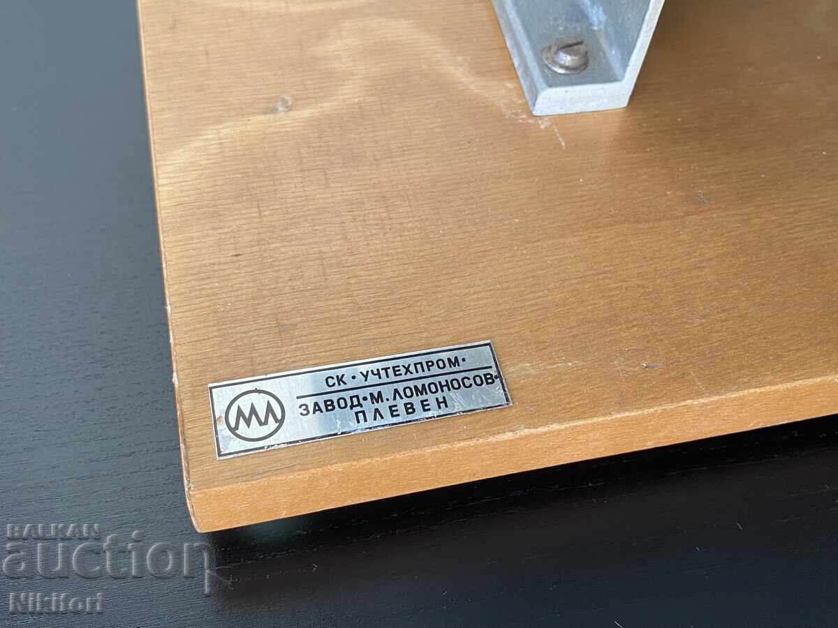 Social Educational Model of an Internal Combustion Engine Cutaway - 5