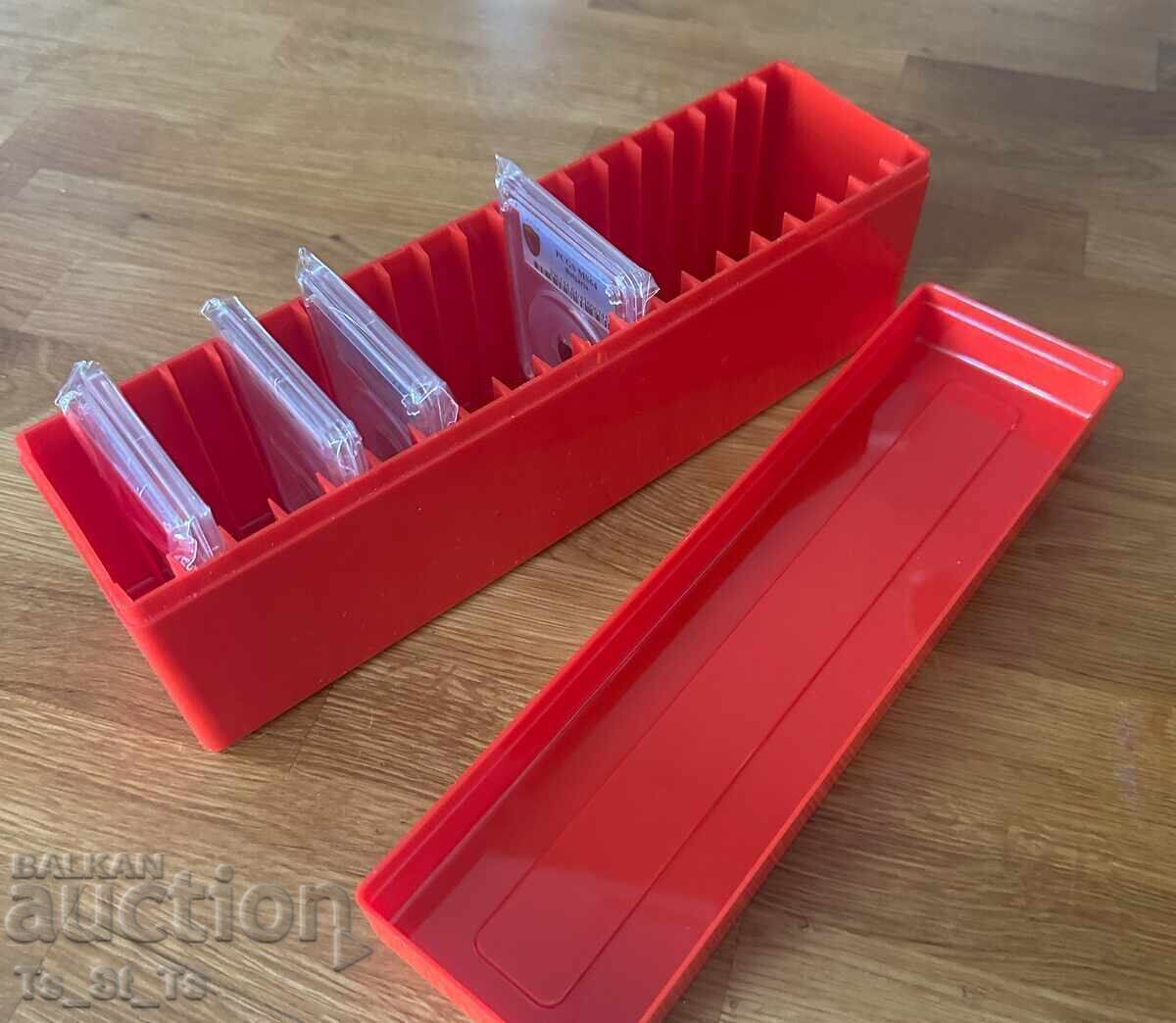 Κουτιά για πιστοποιημένα νομίσματα PCGS NGC - χρώμα ΚΟΚΚΙΝΟ Κουτιά για πιστοποιημένα νομίσματα PCGS NGC - χρώμα ΚΟΚΚΙΝΟ