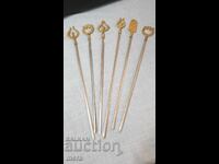 Σιδερένια σουβλάκια για μπάρμπεκιου με ορειχάλκινα διακοσμητικά άκρα