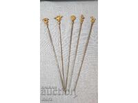 Σιδερένια σουβλάκια για μπάρμπεκιου με ορειχάλκινα διακοσμητικά άκρα