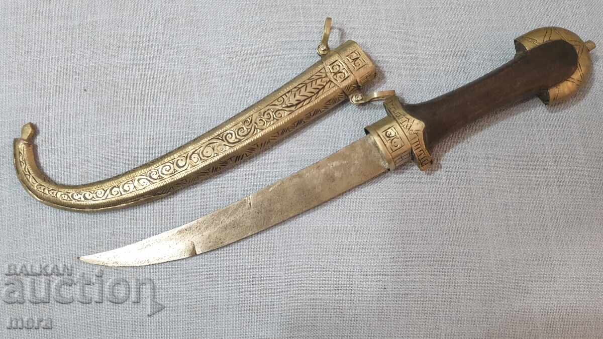 Старинен ритуален нож ,кумая,кама,кинжал с цена € 90.00 | 176.02 лв. Старинен ритуален нож ,кумая,кама,кинжал с цена € 90.00 | 176.02 лв.