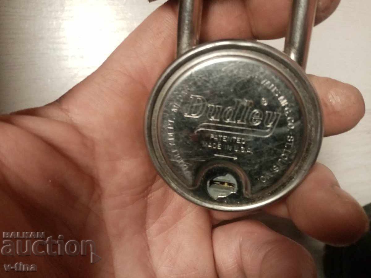 Παλαιό λουκέτο τύπου χρηματοκιβωτίου, λείπει το κλειδί με τιμή € 0.01 | 0.02 BGN