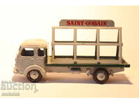 DINKY TOYS SIMCA CARGO TRUCK MODEL