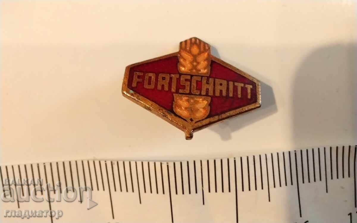 Insigna metalică emailată combină tractor FORTSCHRITT Germania