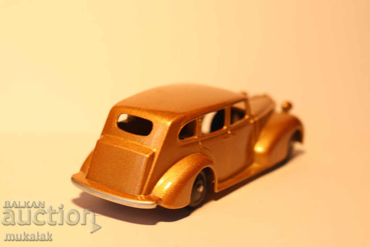 DINKY TOYS PACKARD CAR MODEL - 6