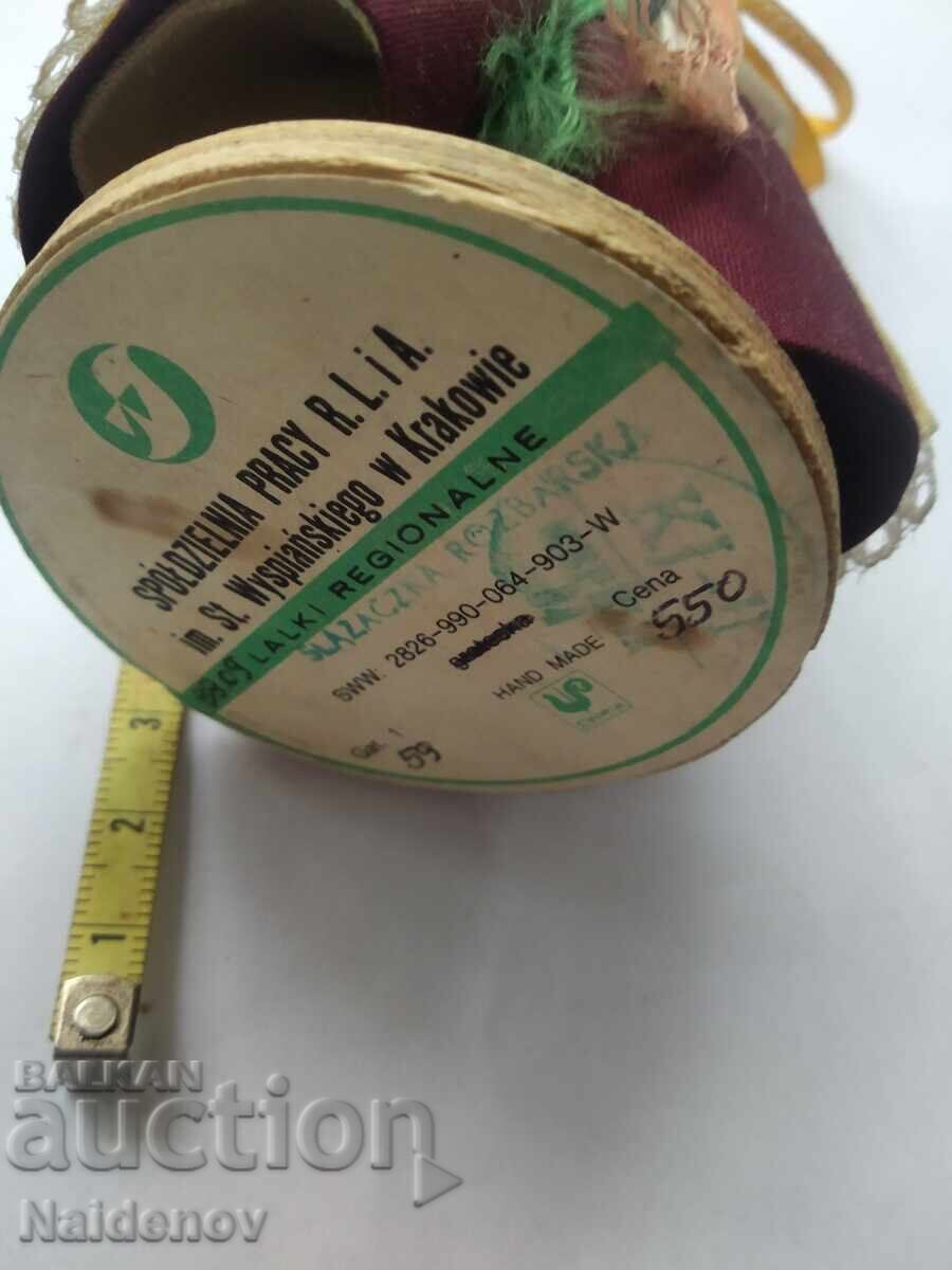 Păpușă Poloneză din Epoca Socialistă, Costum Popular Polonez cu preț € 9.00 | 17.60 BGN