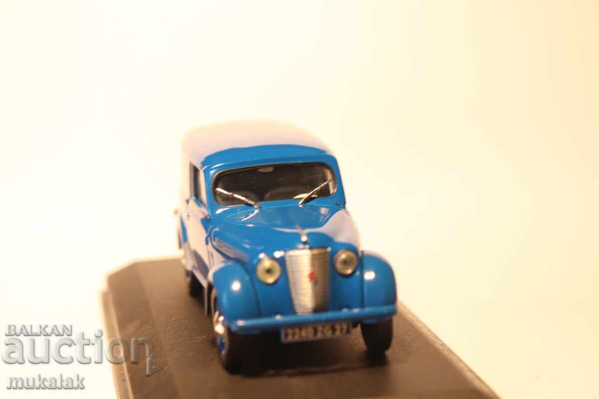 Licitație 1/43 RENAULT JUVAQUATRE DAUPHINOISE KOLICHKA MODEL