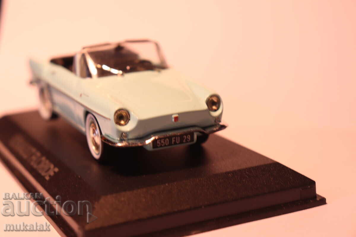 Licitație 1/43 RENAULT FLORIDE KOLICHKA MODEL